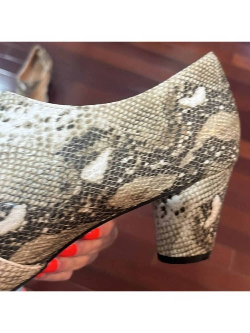 Comfort View Snake Skin design pumps low heel NWOT Size 10 side buckle - Picture 7 of 12
